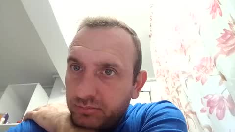 Snapshot of figonik chatting on September 30, 5:01 am Nick online show from September 30, 5:01 am