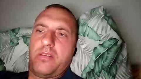 Snapshot of figonik chatting on October 9, 4:54 am Nick online show from October 9, 4:54 am