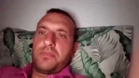 Snapshot of figonik chatting on October 12, 6:40 pm Nick online show from October 12, 6:40 pm