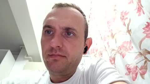 Snapshot of figonik chatting on October 28, 6:06 am Nick online show from October 28, 6:06 am