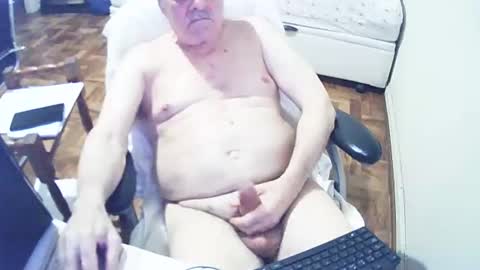 Snapshot of filhober chatting on December 27, 1:22 am filhober online show from December 27, 1:22 am