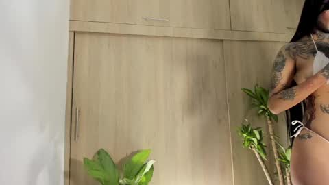 Snapshot of filletatouee chatting on November 8, 12:00 am filletatouee online show from November 8, 12:00 am