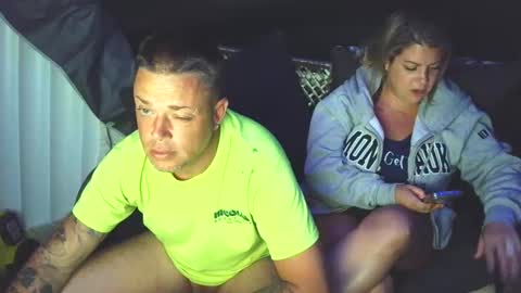 Snapshot of fillmeupmama chatting on November 2, 4:37 am fillmeupmama online show from November 2, 4:37 am