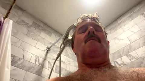 Snapshot of findmeyou68476332 chatting on January 8, 9:42 am findmeyou68476332 online show from January 8, 9:42 am