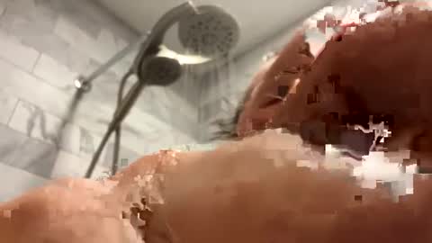 Snapshot of findmeyou68476332 chatting on January 28, 9:41 am findmeyou68476332 online show from January 28, 9:41 am