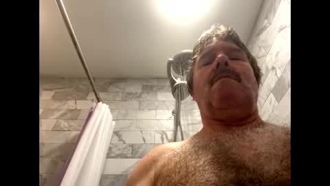 Snapshot of findmeyou68476332 chatting on February 5, 9:25 am findmeyou68476332 online show from February 5, 9:25 am