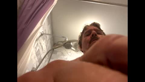 Snapshot of findmeyou68476332 chatting on February 6, 9:32 am findmeyou68476332 online show from February 6, 9:32 am