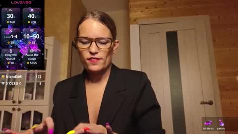 Snapshot of findom_lady_shine chatting on September 10, 7:14 pm Lady online show from September 10, 7:14 pm