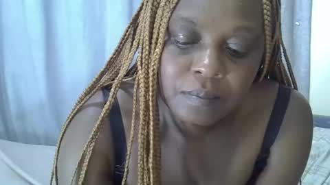 fineassrae online show from October 22, 10:20 pm