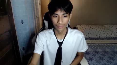 fineboii_rey18 online show from September 14, 2:16 pm