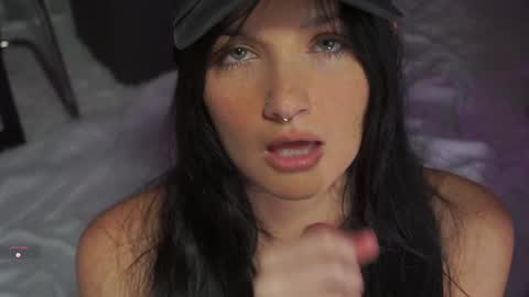 Snapshot of finleyfae chatting on September 23, 5:05 pm finleyfae online show from September 23, 5:05 pm