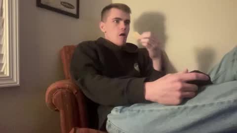 Snapshot of finnabun33 chatting on December 10, 12:39 am Jake I am Bicurious online show from December 10, 12:39 am