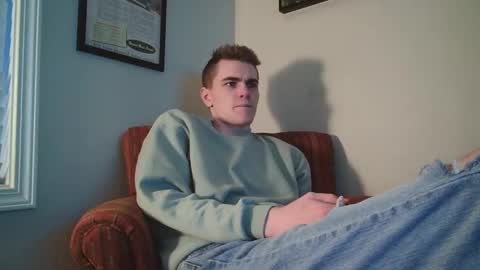 Snapshot of finnabun33 chatting on December 24, 10:28 pm Jake I am Bicurious online show from December 24, 10:28 pm