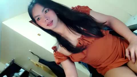 Snapshot of fionie_xxx chatting on April 28, 1:27 pm FIONA online show from April 28, 1:27 pm