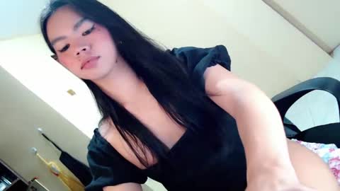 Snapshot of fionie_xxx chatting on May 1, 10:42 am FIONA online show from May 1, 10:42 am