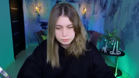 fiora online show from January 4, 5:05 am