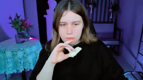 fiora online show from January 26, 5:02 am