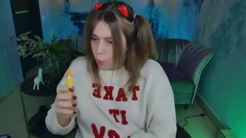 fiora online show from February 9, 8:11 am