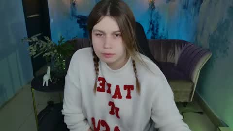 fiora online show from February 9, 2:18 pm