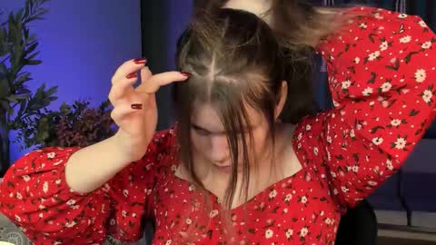 fiora online show from October 12, 5:28 am