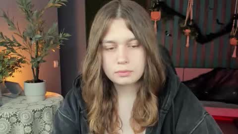 fiora online show from October 23, 1:43 pm