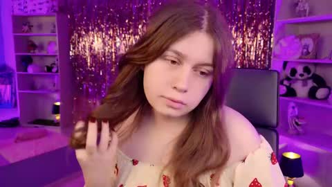 fiora online show from April 12, 5:12 am