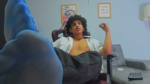 Snapshot of fire_boy69 chatting on September 9, 10:09 pm fire_boy69 online show from September 9, 10:09 pm