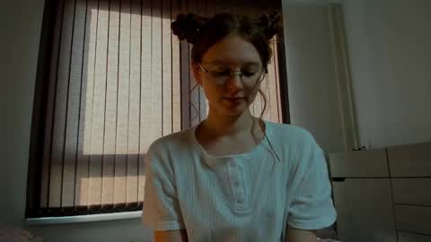 fire_luna online show from February 7, 9:47 am