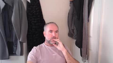 Snapshot of firephil chatting on October 30, 11:55 am firephil online show from October 30, 11:55 am