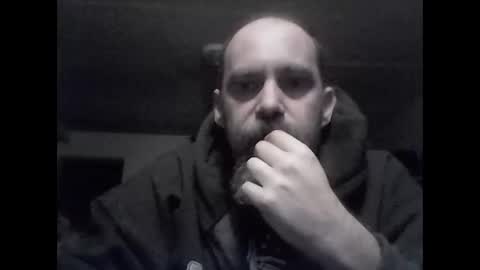 Snapshot of fireprince1977 chatting on December 1, 1:54 am Brad online show from December 1, 1:54 am