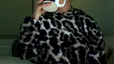 Fitbut online show from January 12, 7:31 pm