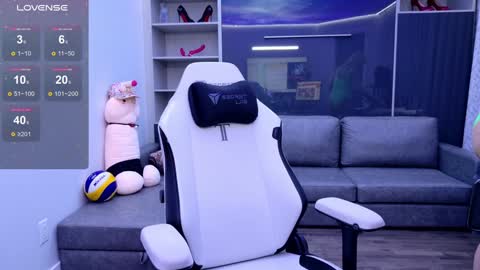 Bianca online show from October 7, 4:37 pm