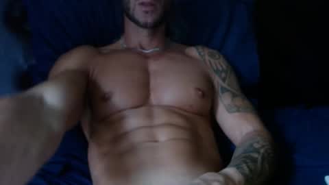 Snapshot of fitness1989 chatting on December 4, 8:45 am fitness1989 online show from December 4, 8:45 am