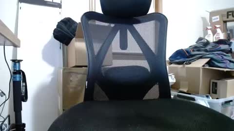 Snapshot of fitshow75 chatting on March 2, 2:51 am Links in Bio below online show from March 2, 2:51 am