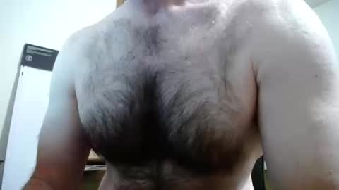 Snapshot of fitshow75 chatting on October 14, 11:22 am Links in Bio below online show from October 14, 11:22 am