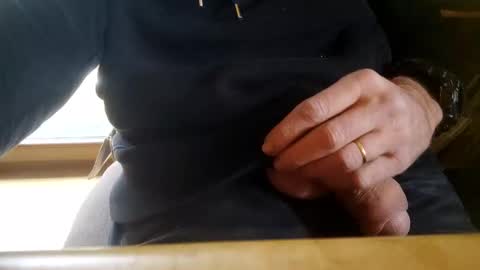 Snapshot of fiveforwilly1 chatting on January 3, 1:36 pm Markus online show from January 3, 1:36 pm