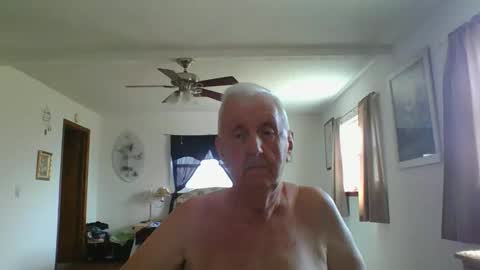 Snapshot of flamale65to chatting on May 3, 7:42 pm flamale65to online show from May 3, 7:42 pm