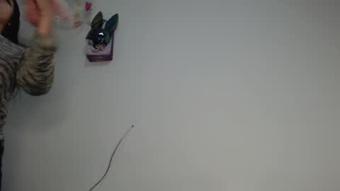 Snapshot of flamebond_room chatting on October 15, 12:05 pm tteo Sienna online show from October 15, 12:05 pm