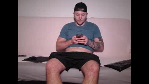 Snapshot of flamefury18 chatting on October 21, 7:20 am Flamefury18 online show from October 21, 7:20 am