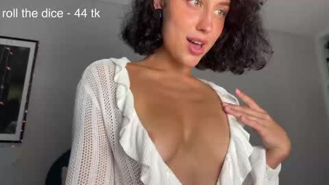 Snapshot of flaming_hotty chatting on November 22, 6:12 am Eva online show from November 22, 6:12 am