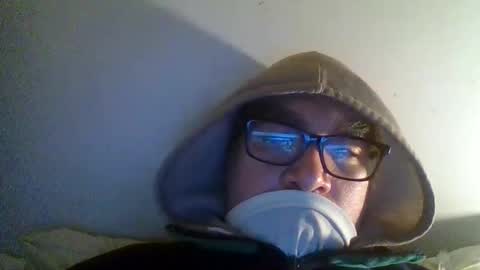 Snapshot of flashdreaming chatting on December 21, 12:40 am Carlo online show from December 21, 12:40 am