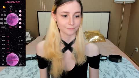 Snapshot of fleximona chatting on February 1, 1:09 pm FlexiMona online show from February 1, 1:09 pm