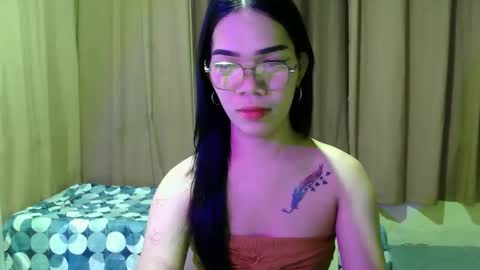 Kendall online show from November 24, 9:25 pm