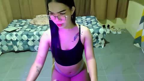 Kendall online show from November 30, 6:17 am