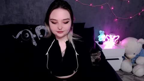 FlirtyJanes online show from March 3, 4:24 pm