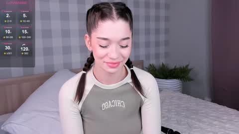 Emely  online show from December 30, 8:25 pm