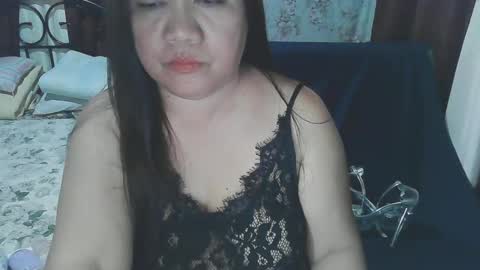 Snapshot of flirtymistressx chatting on January 18, 1:52 am FlirtyMistressX online show from January 18, 1:52 am