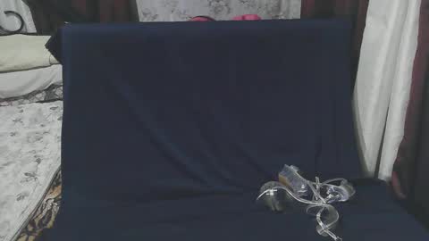 Snapshot of flirtymistressx chatting on February 6, 10:37 am FlirtyMistressX online show from February 6, 10:37 am