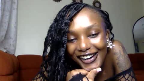 sheery online show from February 25, 7:45 pm