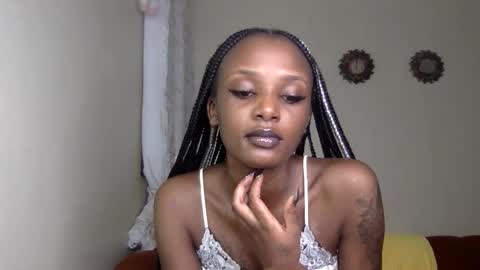 sheery online show from March 11, 11:00 pm